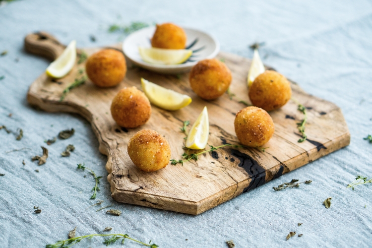 Learn about arancini and suppli, the famous Italian rice balls!