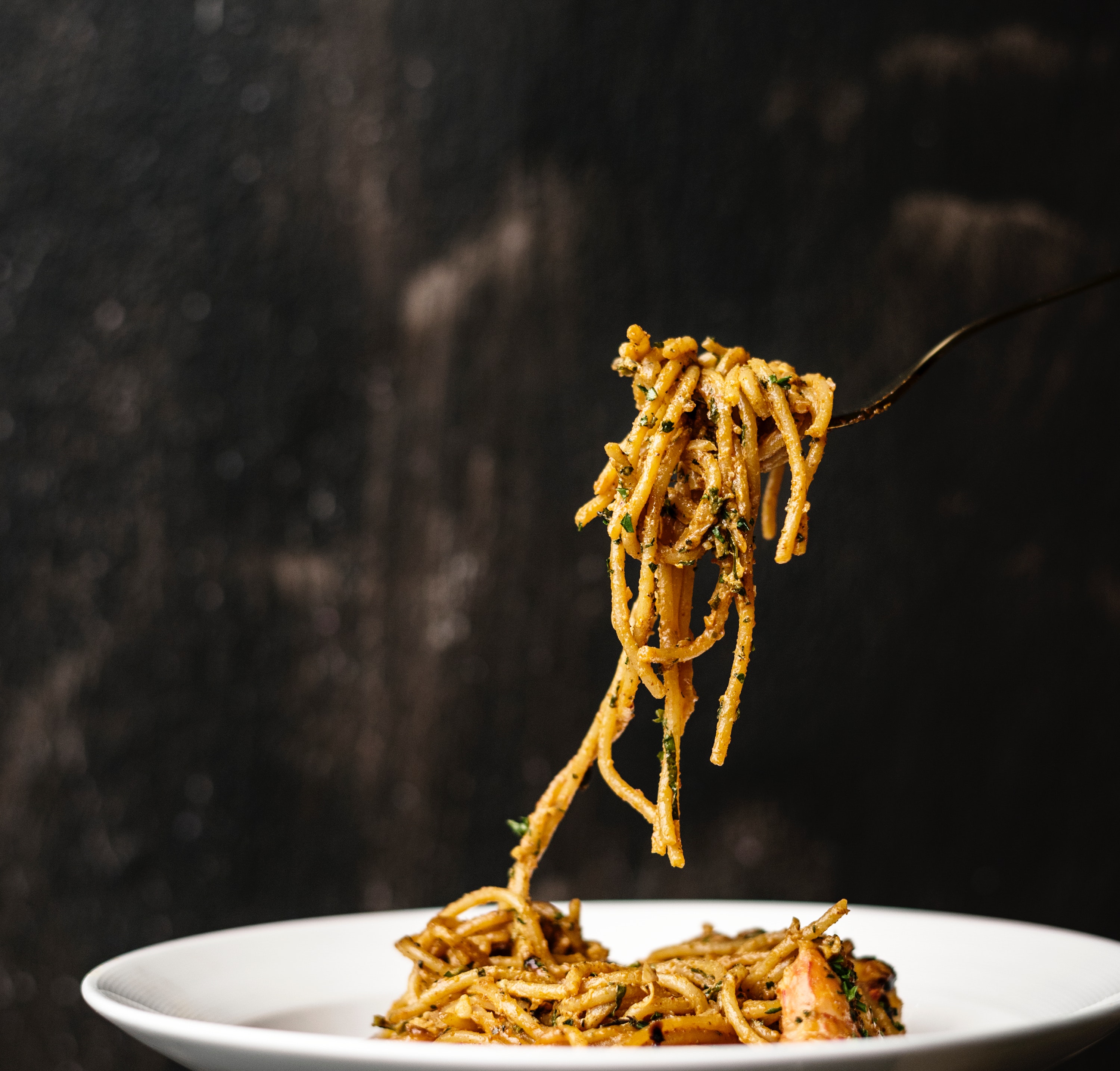 Learn how to make pasta aglio olio with fresh garlic from Giolitti Deli.