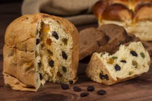 italian christmas cake panettone